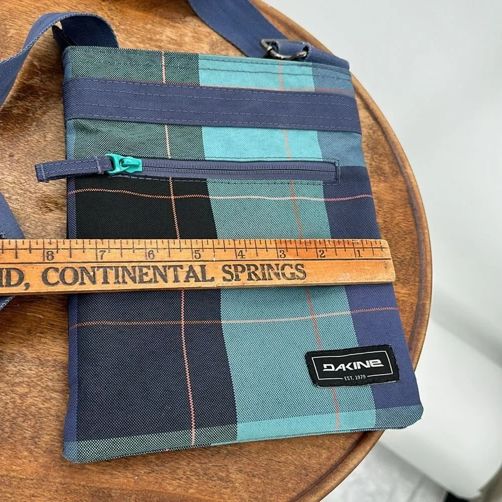 Dakine Crossbody Purse Bag Blue Green Plaid Adjustable Strap